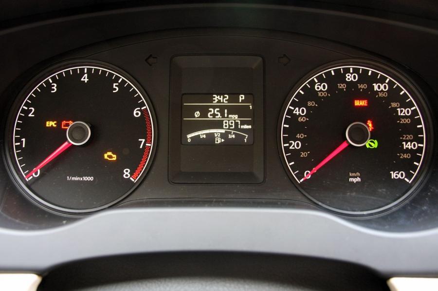  Volkswagen Jetta 2011 года  (фото 85 из 139)